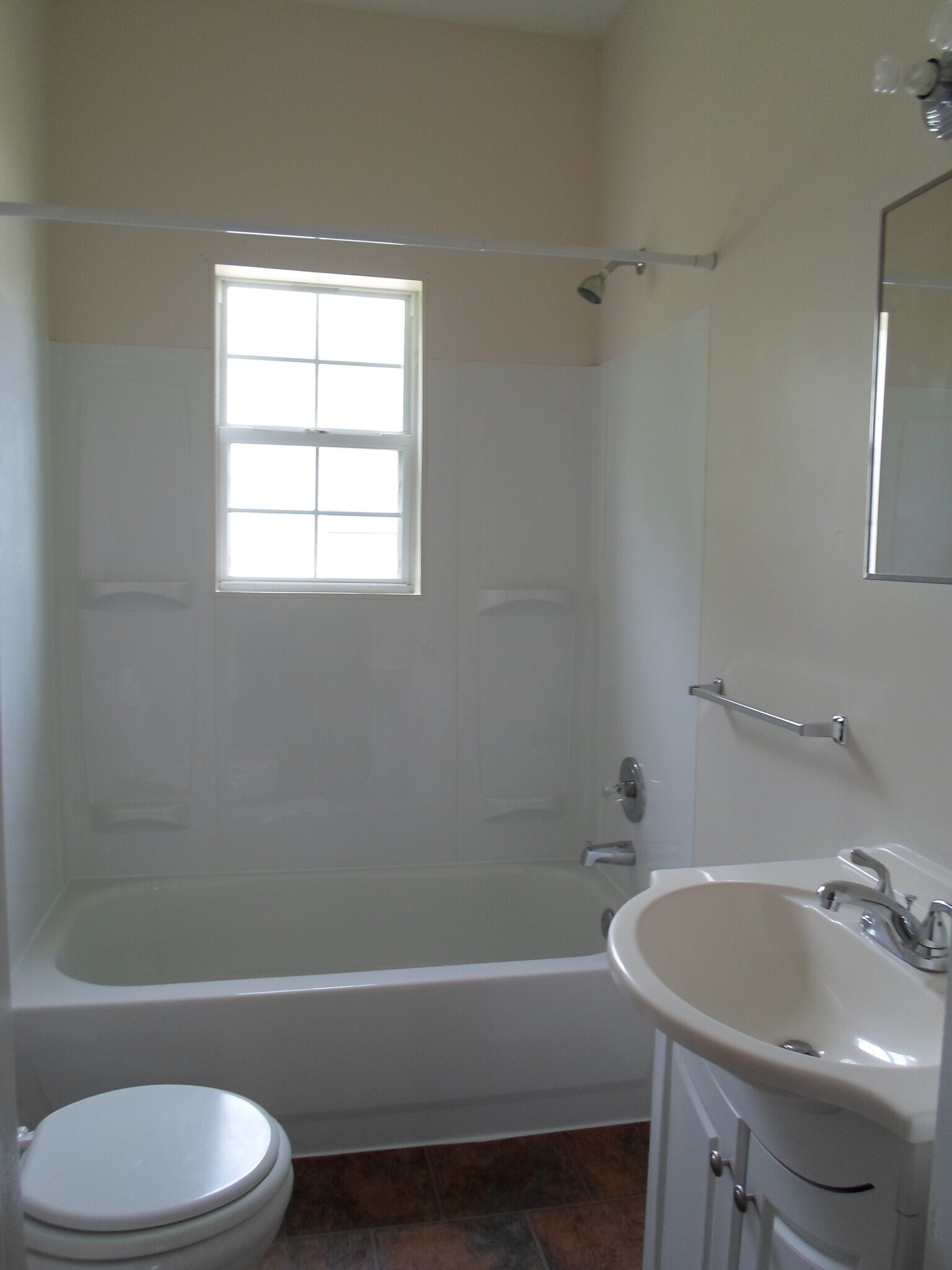 Building Photo - 1610 Lexington Ave