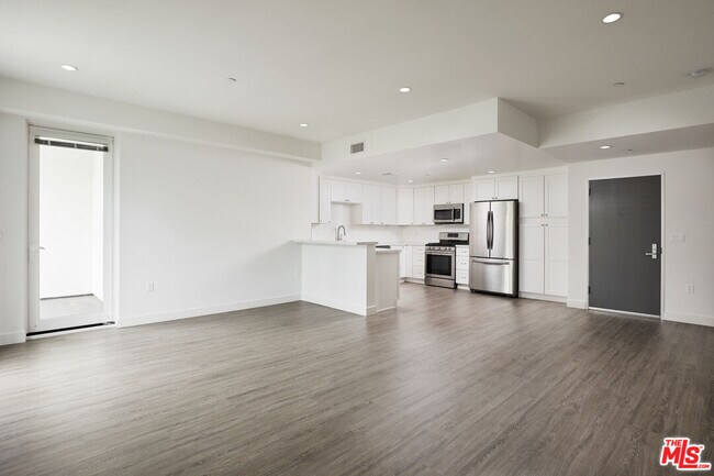 Building Photo - 4114 Vantage Ave