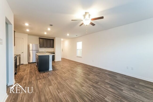 Building Photo - Coming Soon!