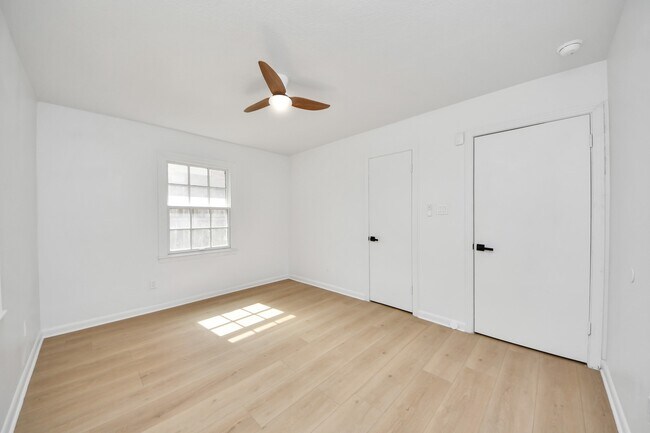 Building Photo - 3726 Las Palmas St