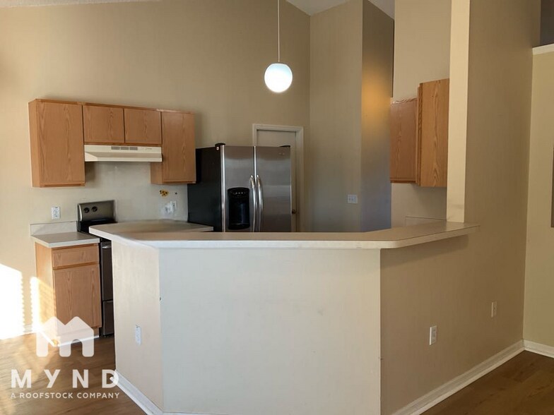 Building Photo - 12244 Pine Bluff St