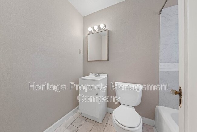 Building Photo - 109 W Norwood Ct