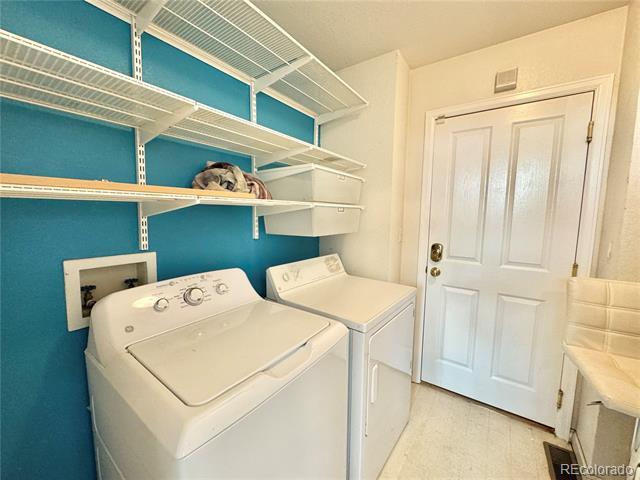 Building Photo - 1730 Lake Shore Pl
