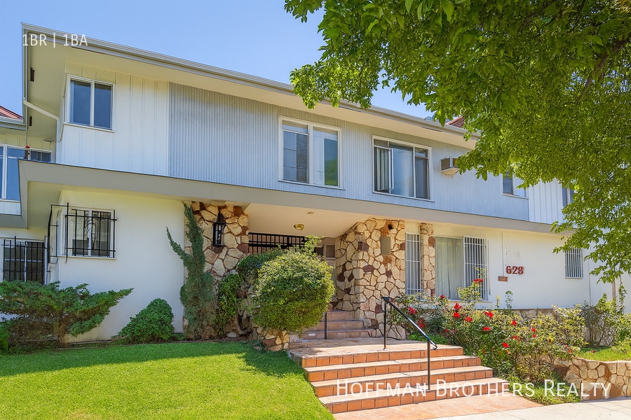 Building Photo - 628 S Ardmore Ave