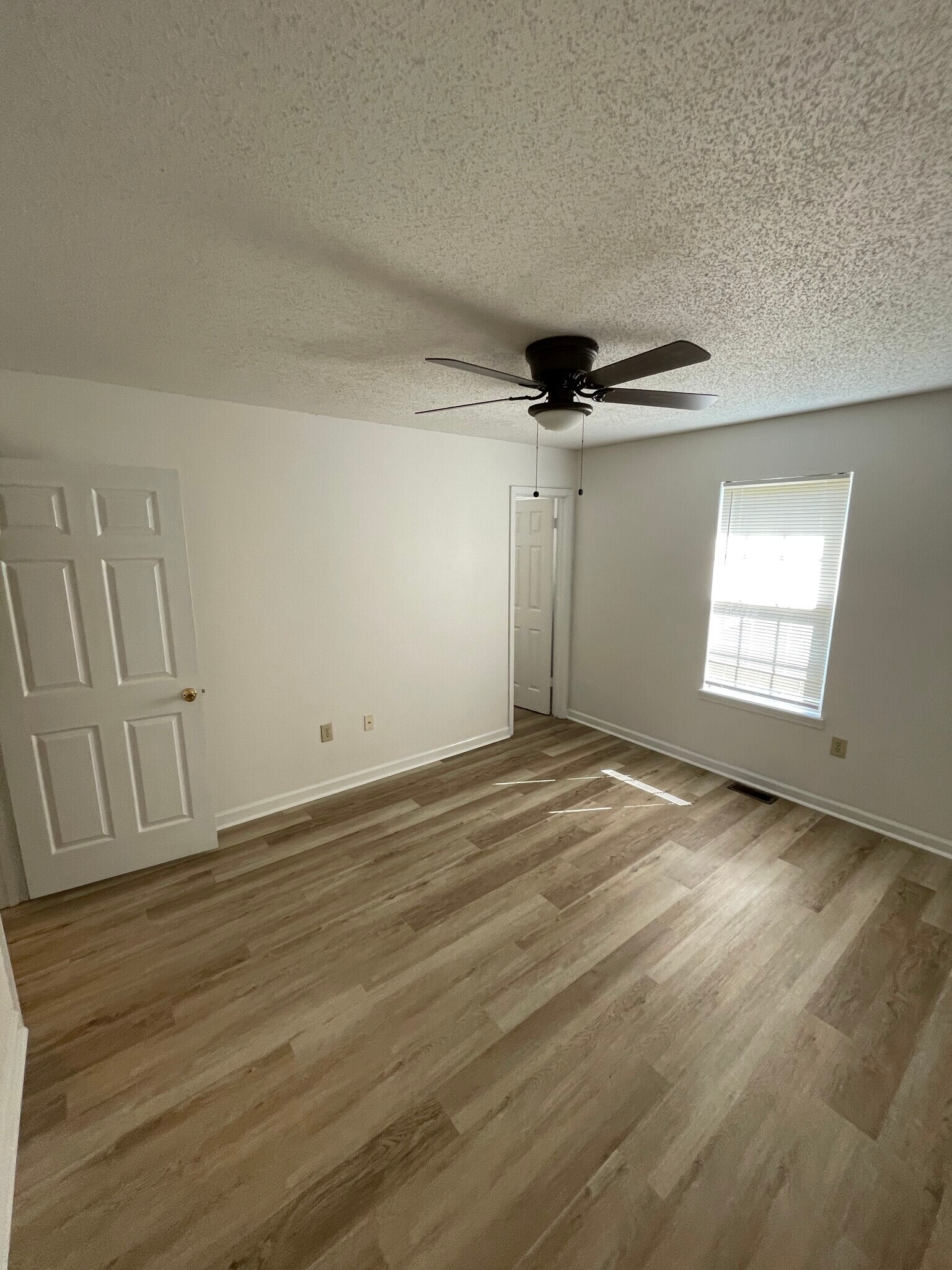 Building Photo - 1805 Colt Dr