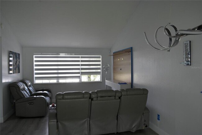 Building Photo - 8201 Donaldson Dr