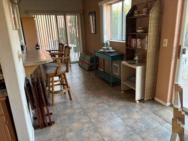 Building Photo - AZ Living Spacious 2 bed/2 bath in 55+ gated community