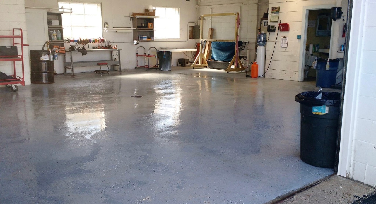 Shop bay 1 - 116 N 3rd Ave