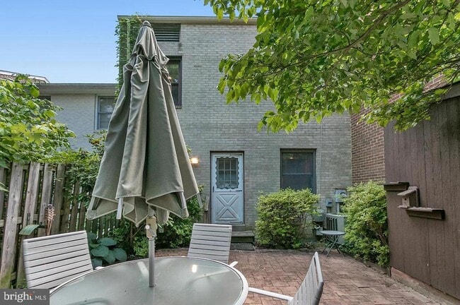 Building Photo - 3302 Webley Ct