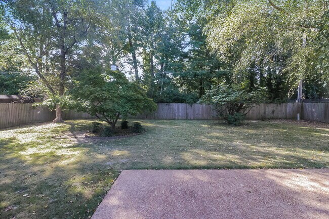 Building Photo - 7181 Autumn Song Dr