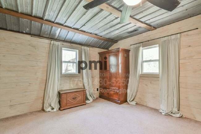 Building Photo - 43 Davis Gap Rd