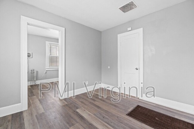 Building Photo - 1623 Deep Creek Blvd