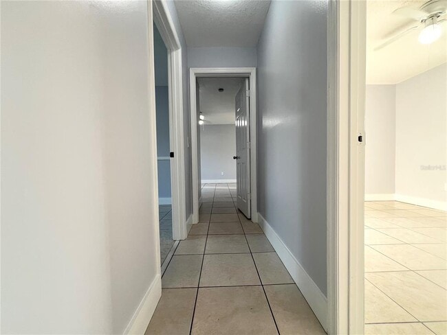 Building Photo - 11340 Cardiff Dr