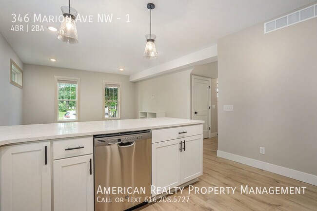 Building Photo - 346 Marion Ave NW