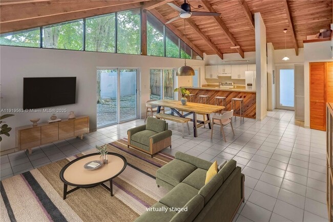 Primary Photo - 3080 Allamanda St