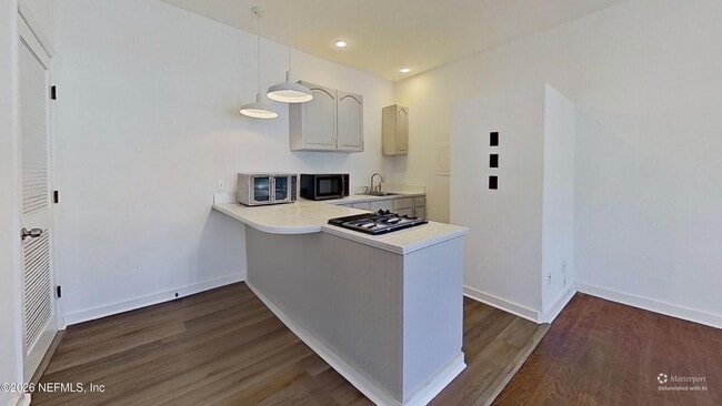 Building Photo - 2210 Myra St