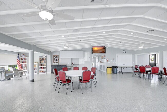 Building Photo - 416 Pine Glen Ln