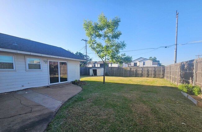 Building Photo - (3) Bed/(2) Bath in Core Norman Avail NOW!