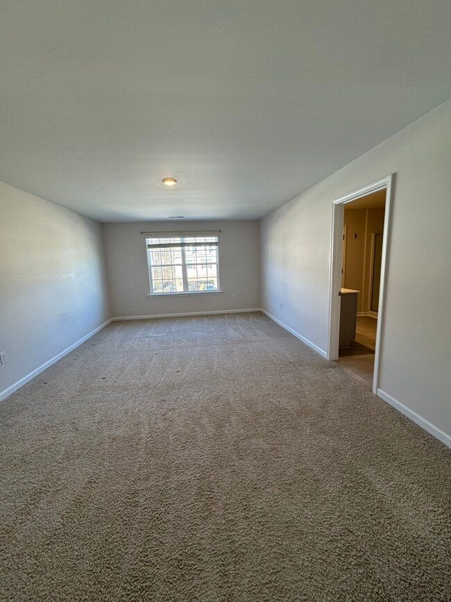 Building Photo - 134 David Hl Dr