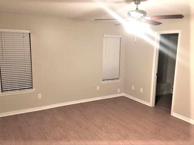 Building Photo - 4466 Hunters Haven Ln E