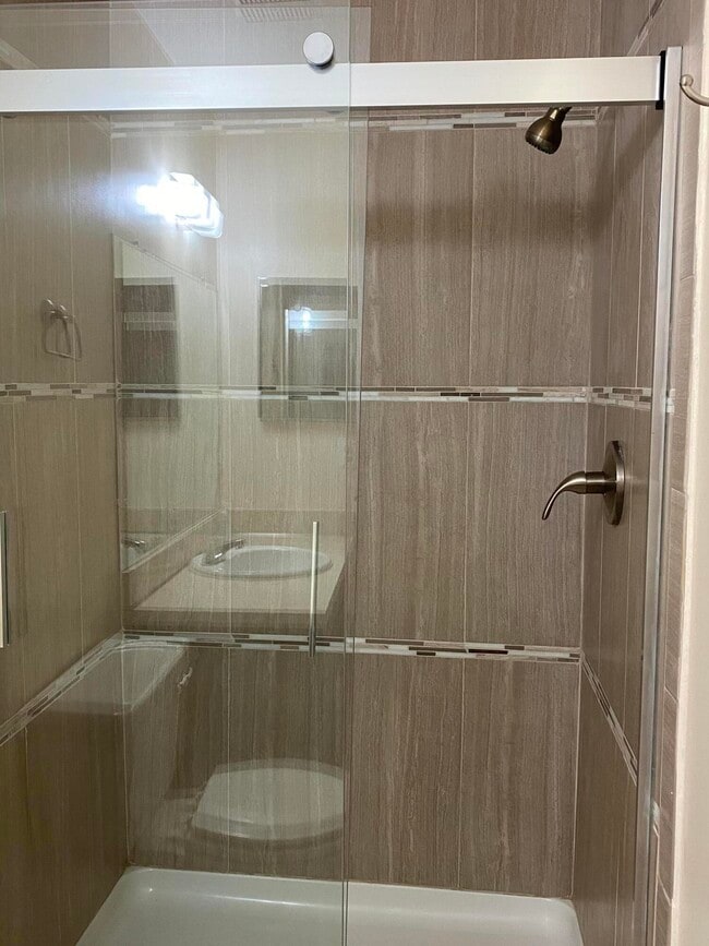 Building Photo - 3112 Bolgos Cir