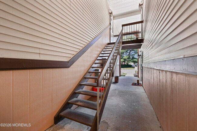 Building Photo - 18 Augusta Ct