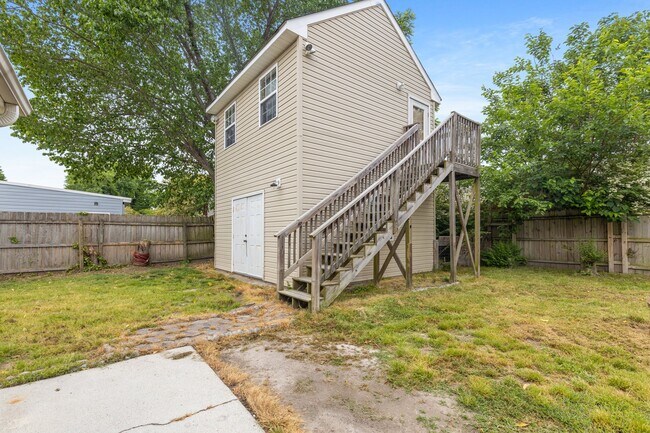Building Photo - 3505 Hilber St