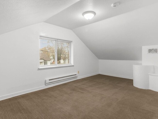 Building Photo - 5428 S Cedar St