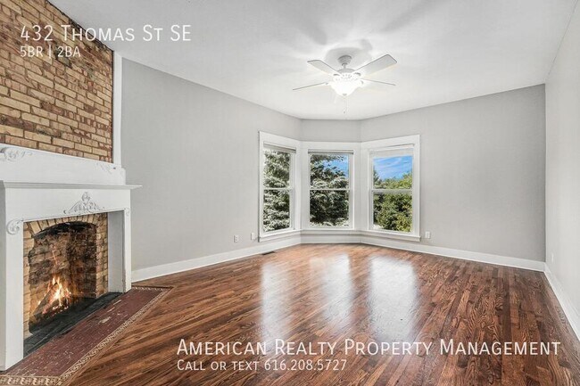 Building Photo - 432 Thomas St SE