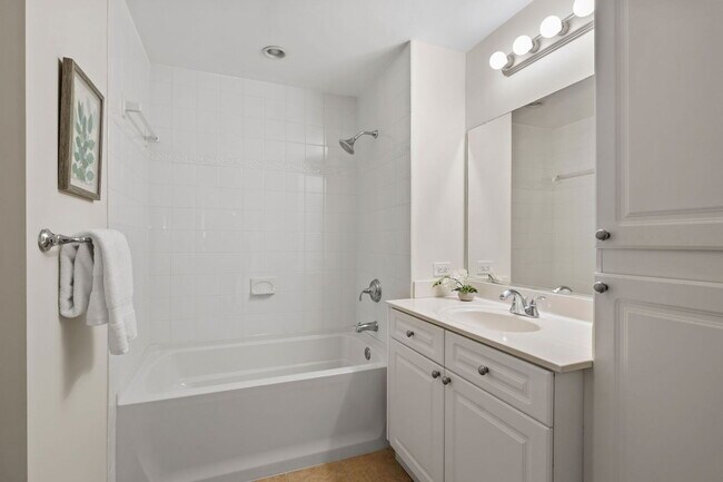 Building Photo - 4820 Old Main St