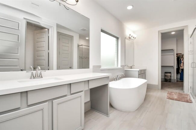 Building Photo - 8726 Marina Alto Ln