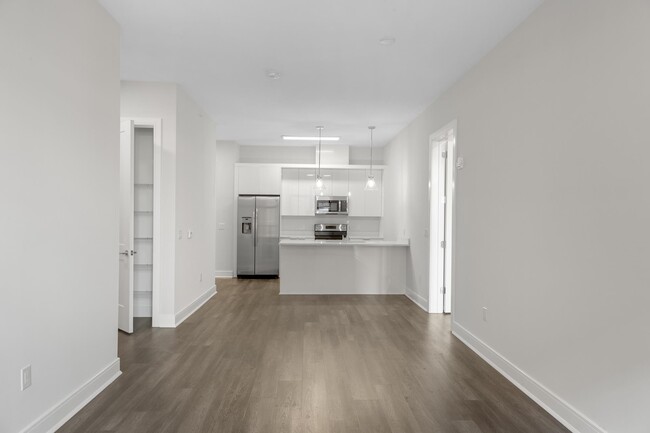 Building Photo - 121 34th St