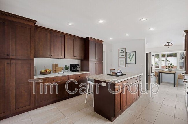 Building Photo - 1300 Antigua Way