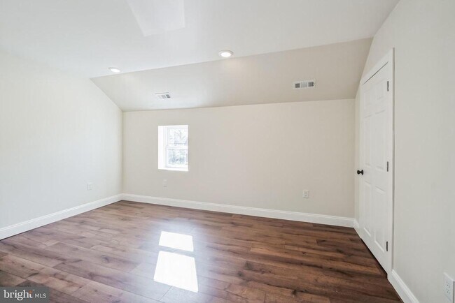 Building Photo - 27 E Butler Ave