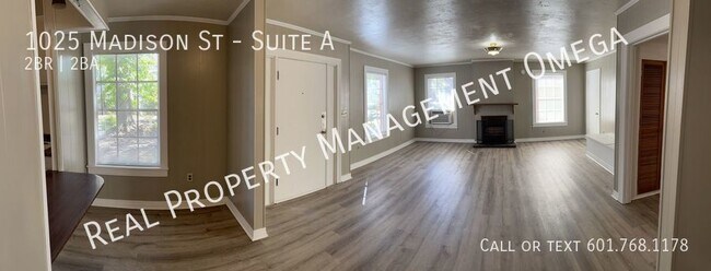 Building Photo - 2 Bedroom 1 1/2 Bath off Fortification Street