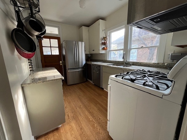 Building Photo - 3016 Thayer St