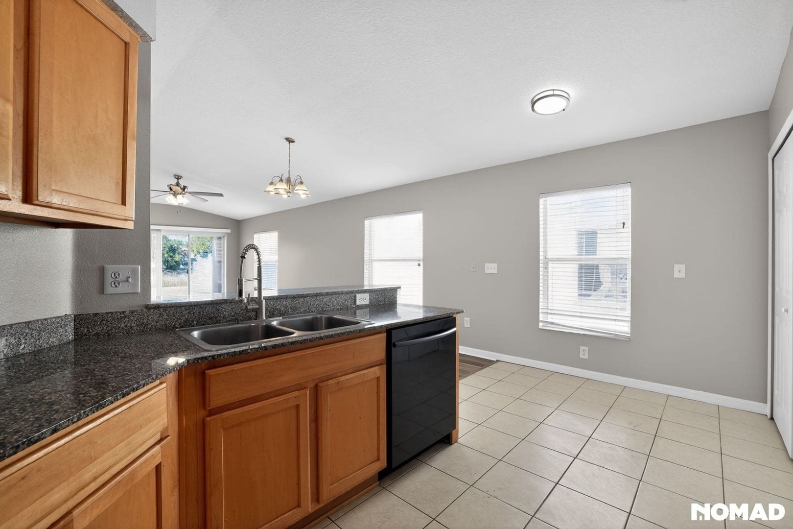 Building Photo - 7831 Carriage Pointe Dr