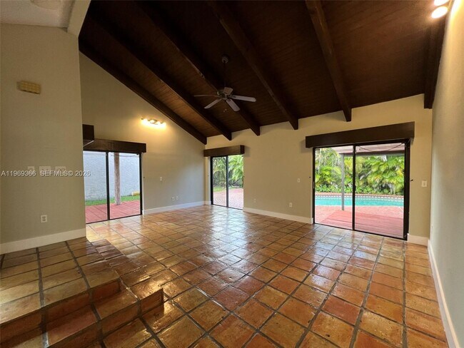 Building Photo - 7512 SW 95th Pl