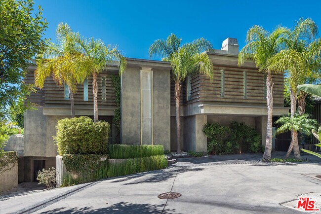 Building Photo - 1764 Viewmont Dr