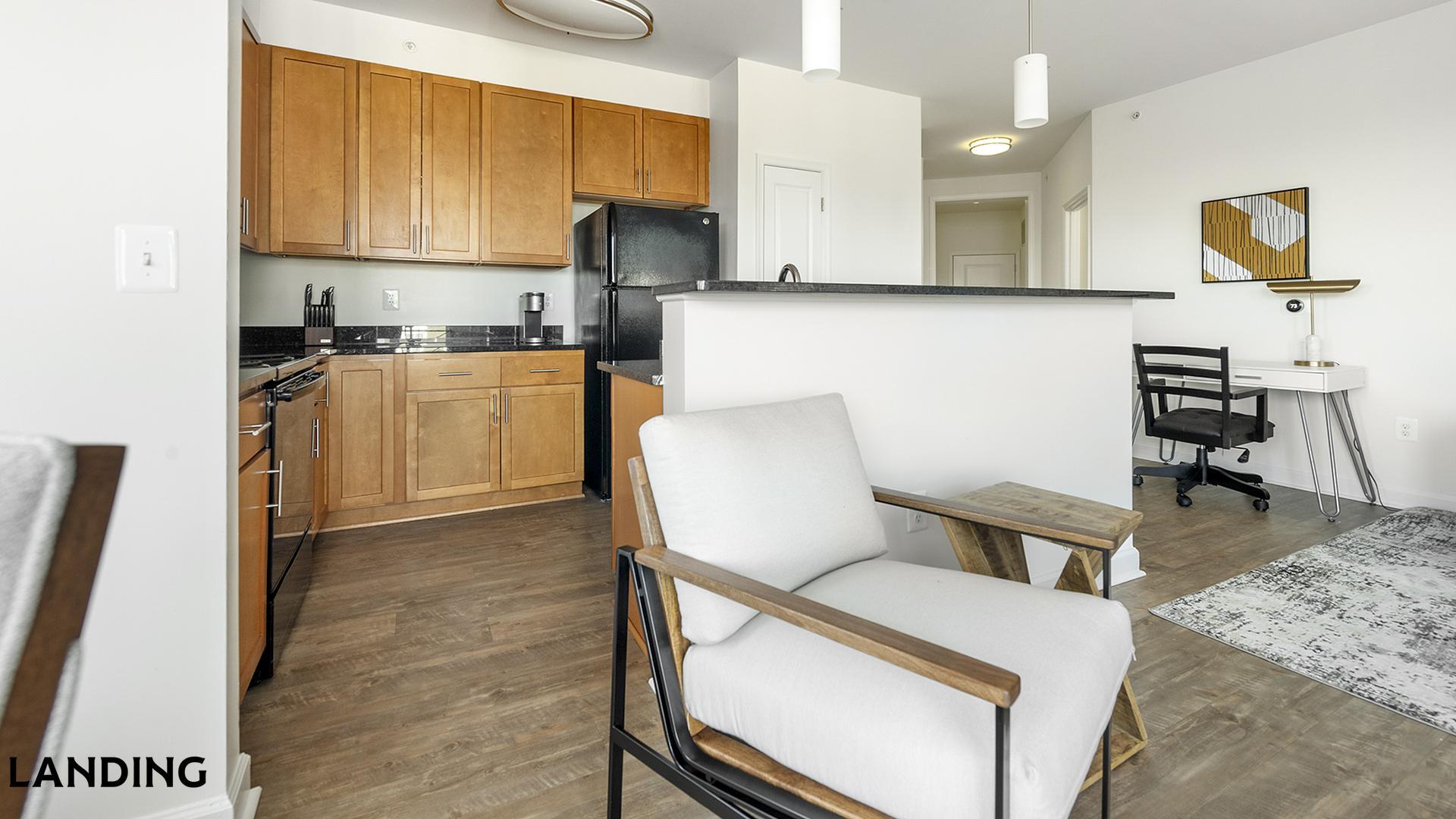 Building Photo - 909 Mansion Dr