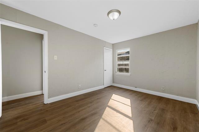 Building Photo - 1502 Kent Dr