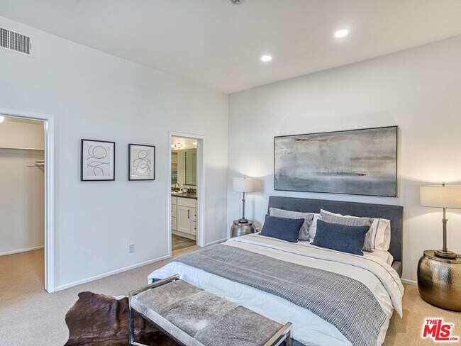 Building Photo - 1133 9th St