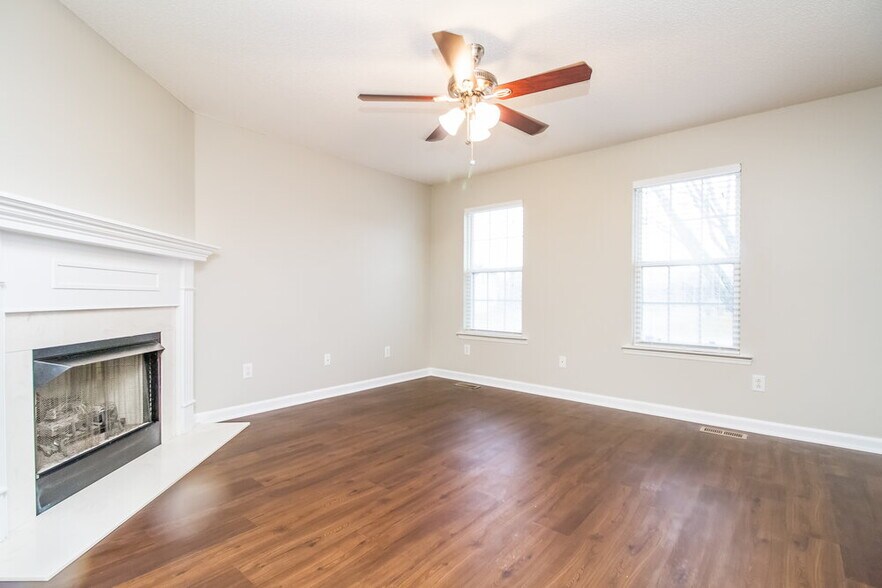 Building Photo - 3026 Penny Ln