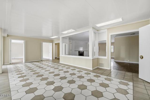 Building Photo - 568 Los Arboles Ln