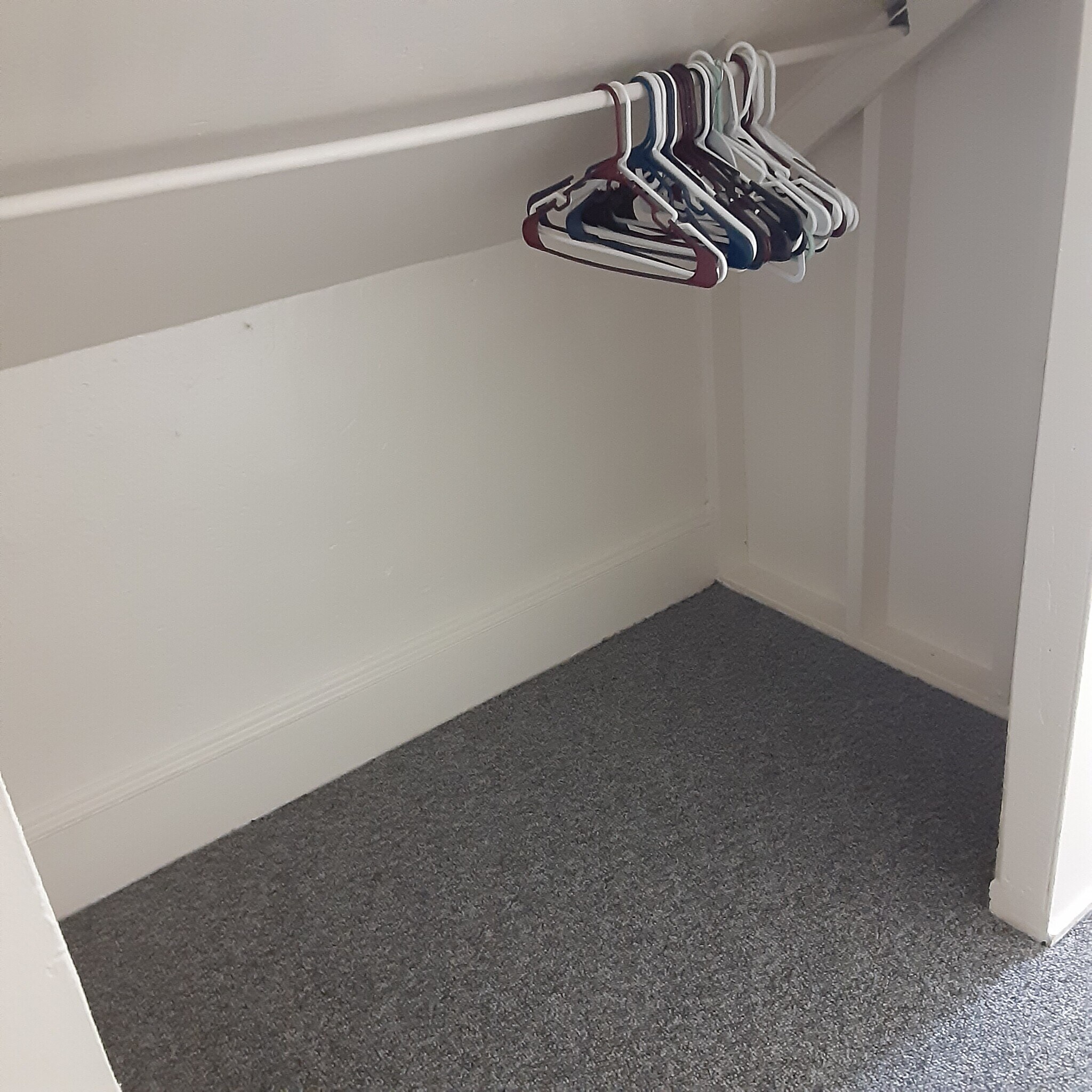 Building Photo - 105 Somerset St