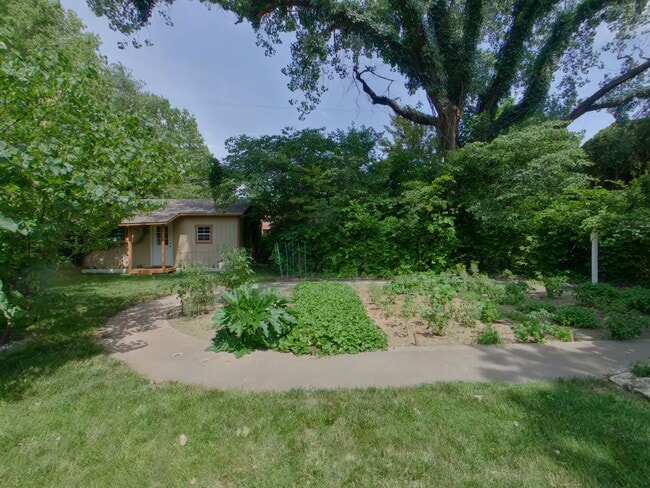 Building Photo - 1802 N Edgemoor St