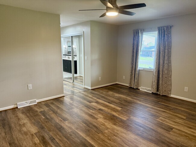 Building Photo - 4527 Terrace View Rd