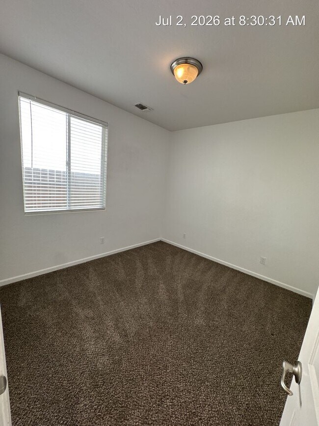 Building Photo - Beautiful Home Now Available! 3 Bedroom!