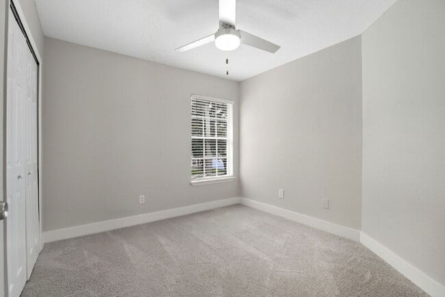 Building Photo - 10669 Satinwood Cir