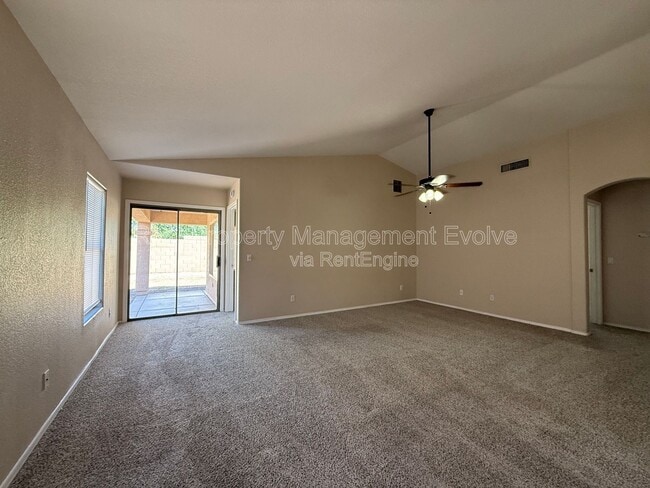 Building Photo - 3454 E Juanita Ave